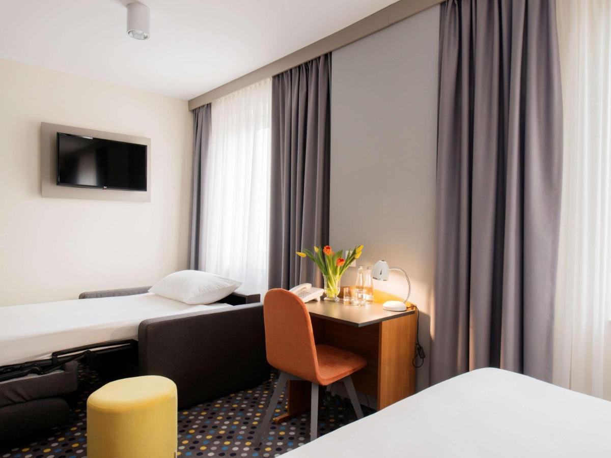 Ibis Styles Warszawa West Hotell Mory Exteriör bild