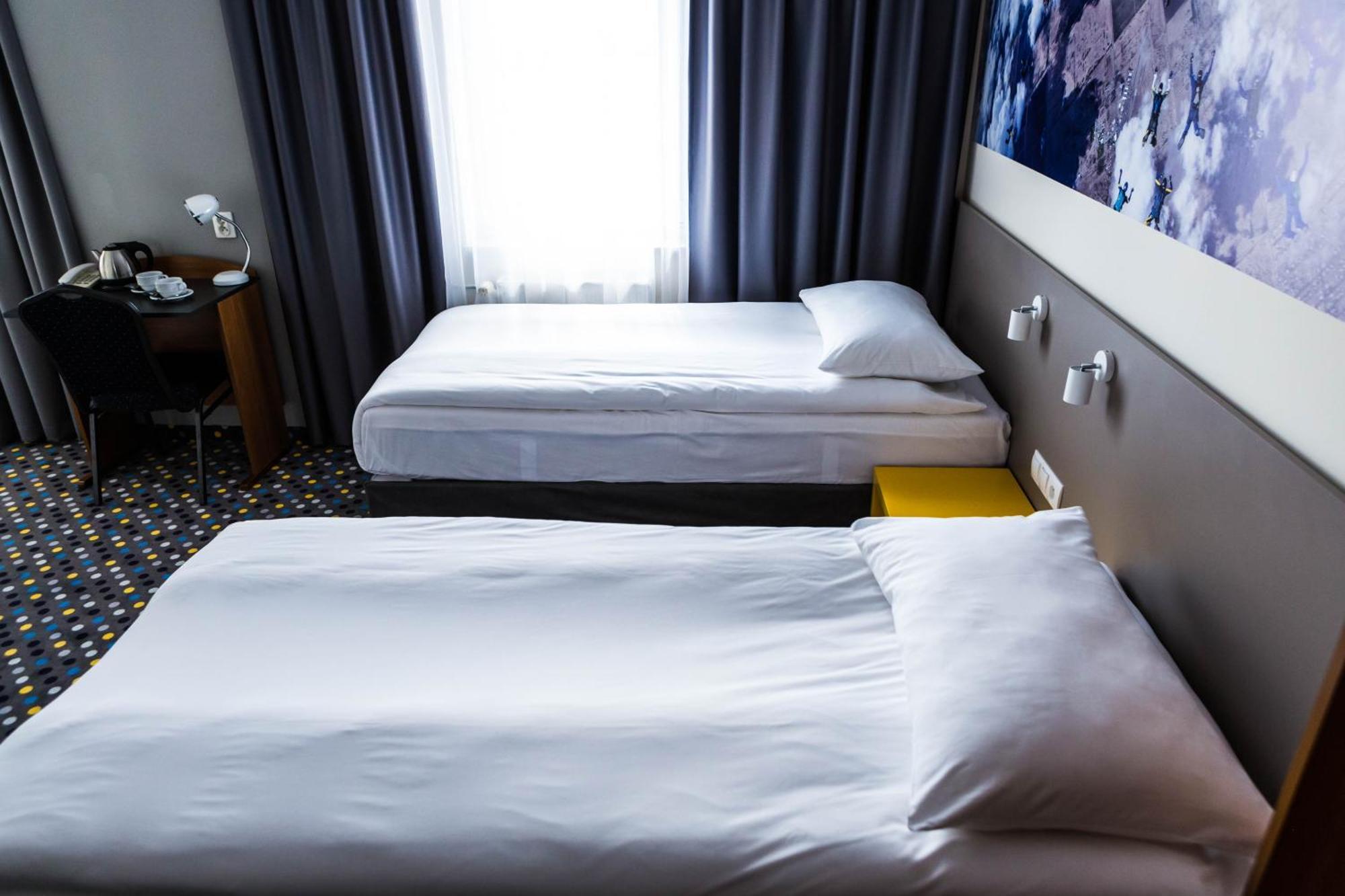 Ibis Styles Warszawa West Hotell Mory Exteriör bild