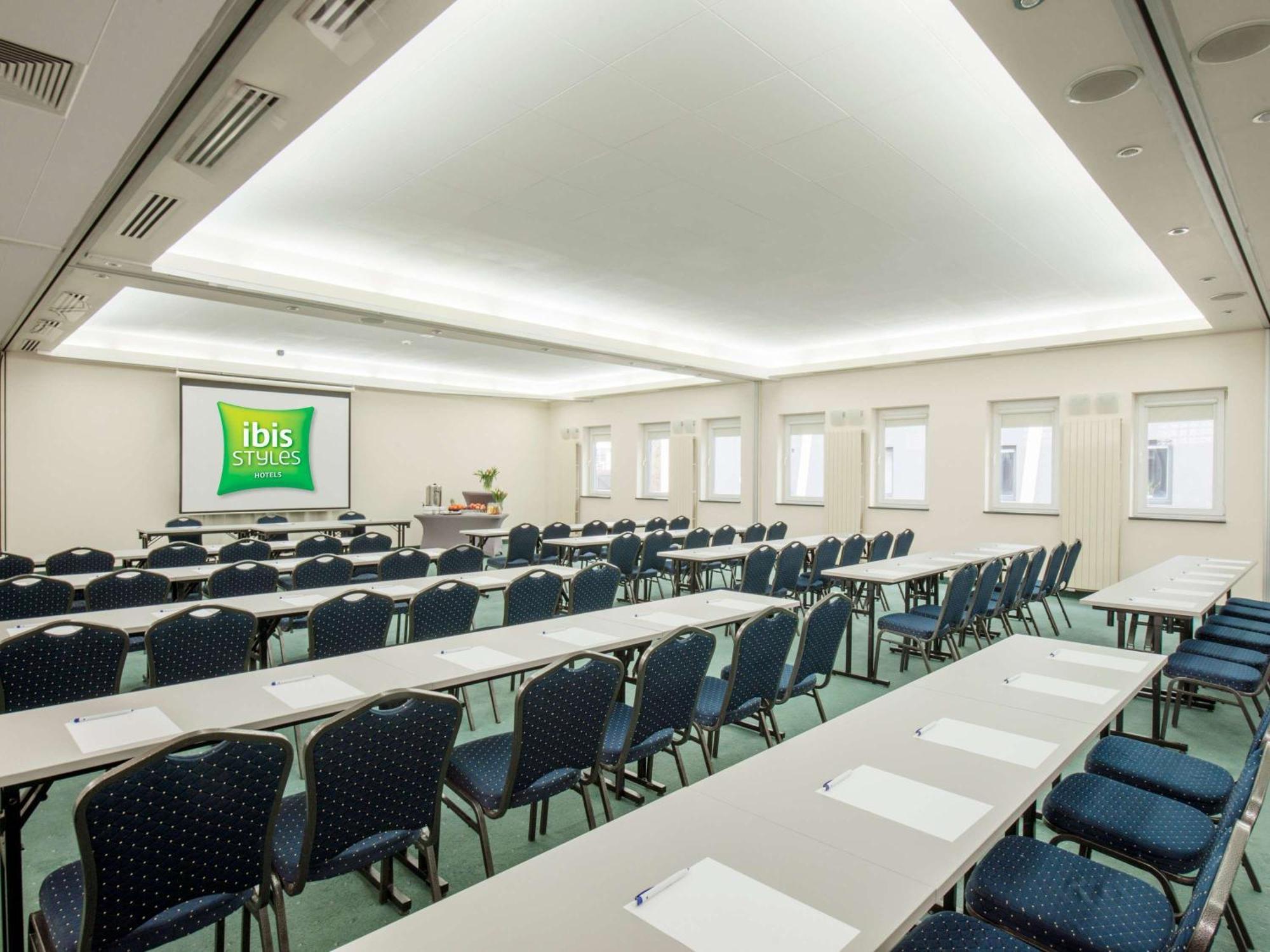 Ibis Styles Warszawa West Hotell Mory Exteriör bild