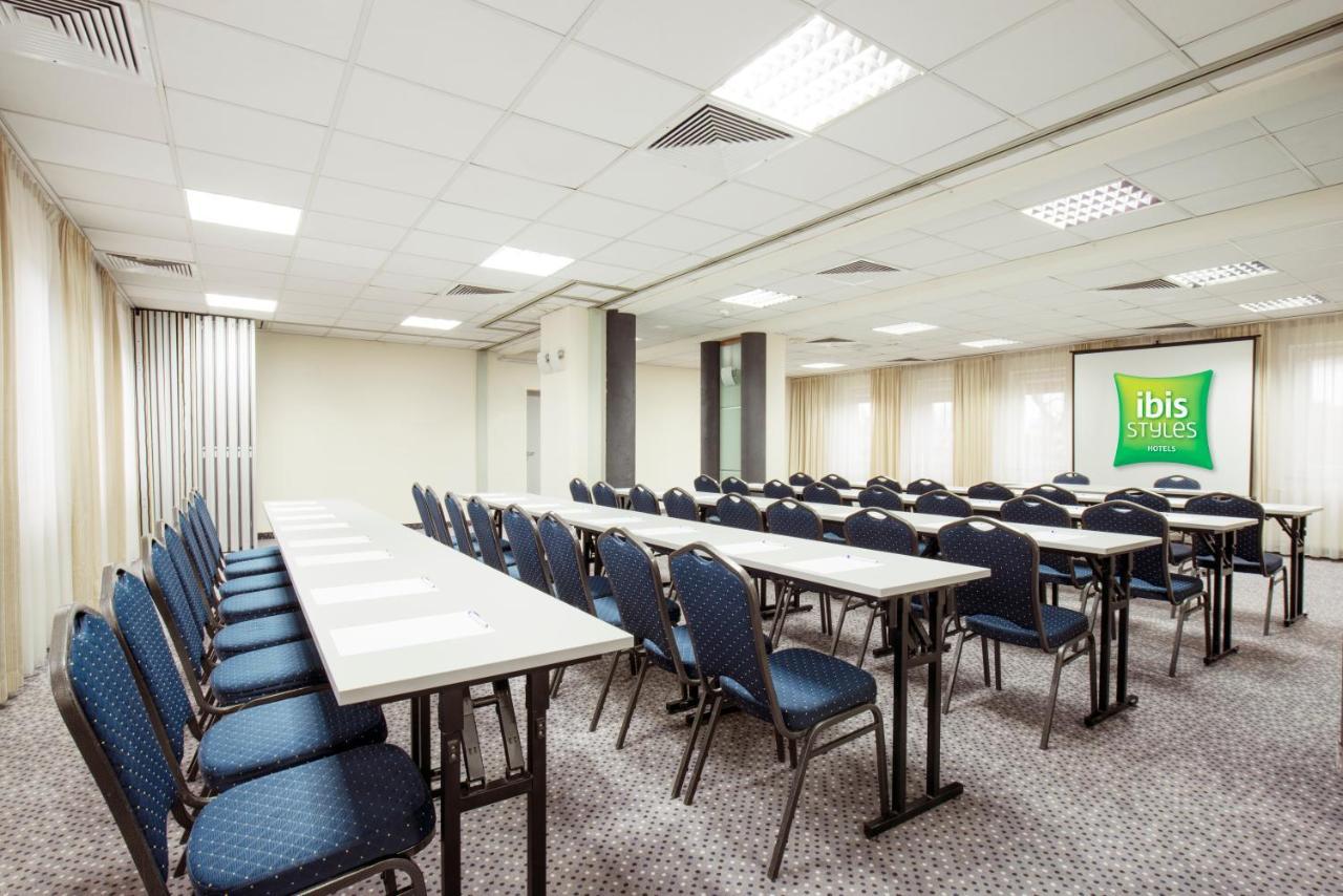 Ibis Styles Warszawa West Hotell Mory Exteriör bild